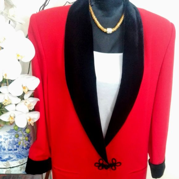 Valerie Stevens Jackets & Blazers - ‼️SALE‼️VINT. VALERIE STEVENS LONG WOOL BLAZER🧥